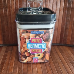 Pote hermtico c/trava 1,7L.